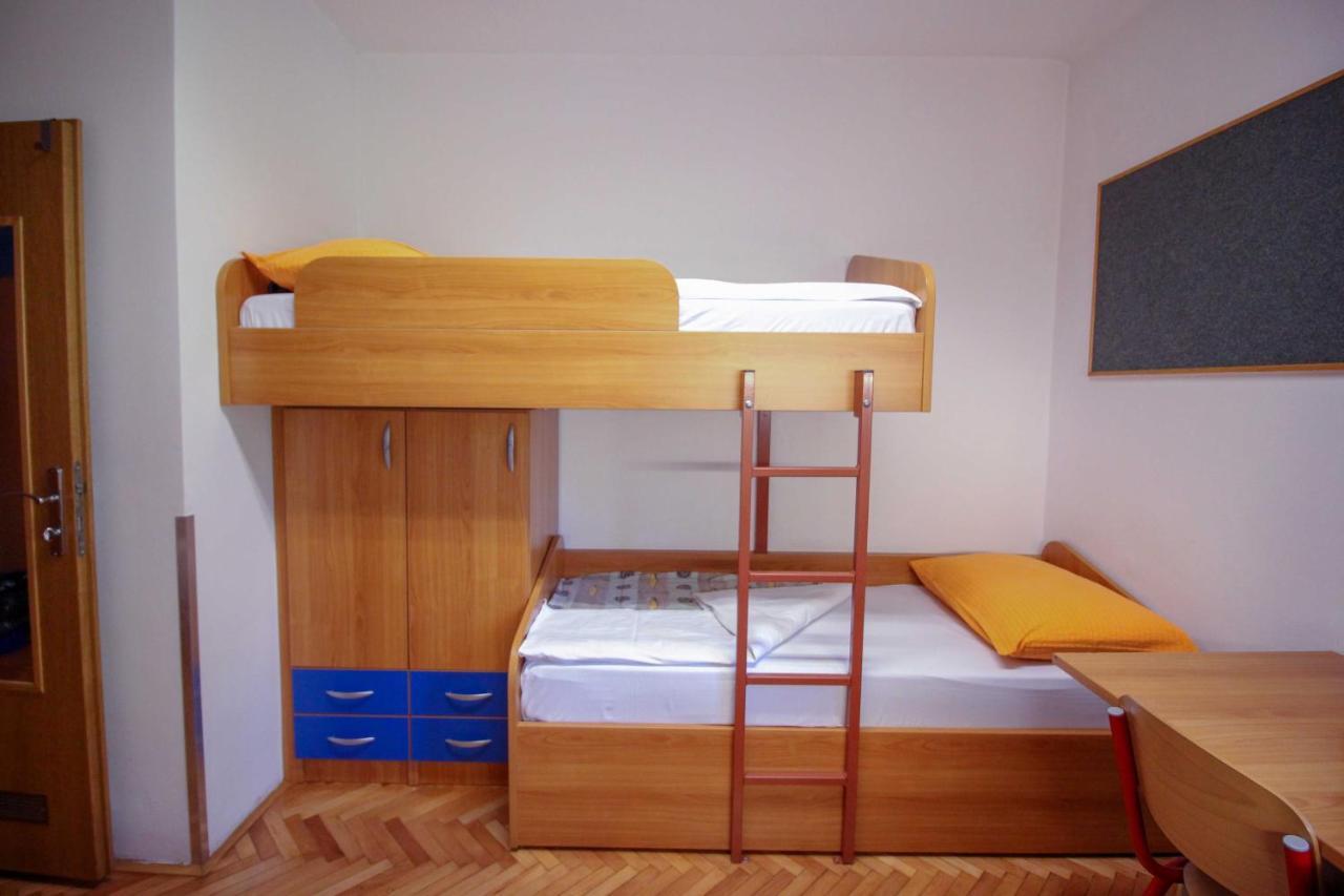 Dijaski Dom Bezigrad Ljubljana Hostel Exterior photo